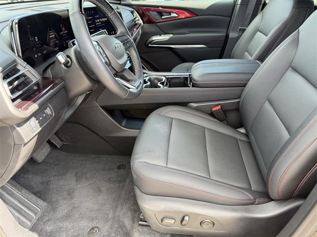 used 2024 Chevrolet Traverse car, priced at $47,495