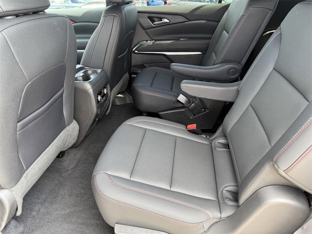 used 2024 Chevrolet Traverse car, priced at $47,495
