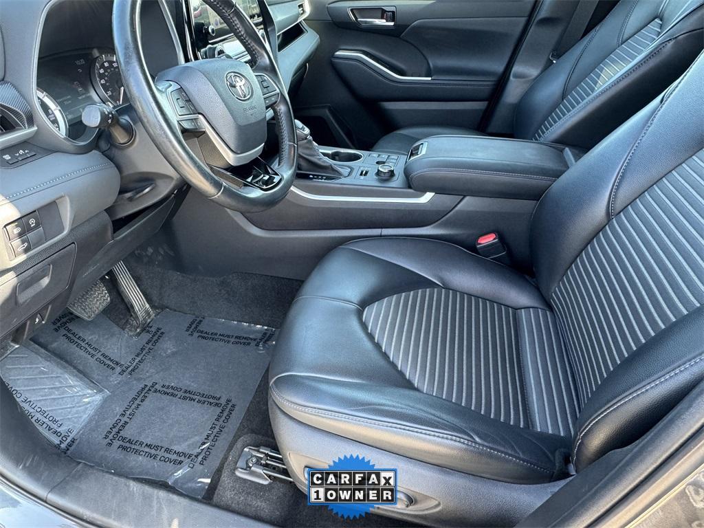 used 2023 Toyota Highlander car, priced at $41,495