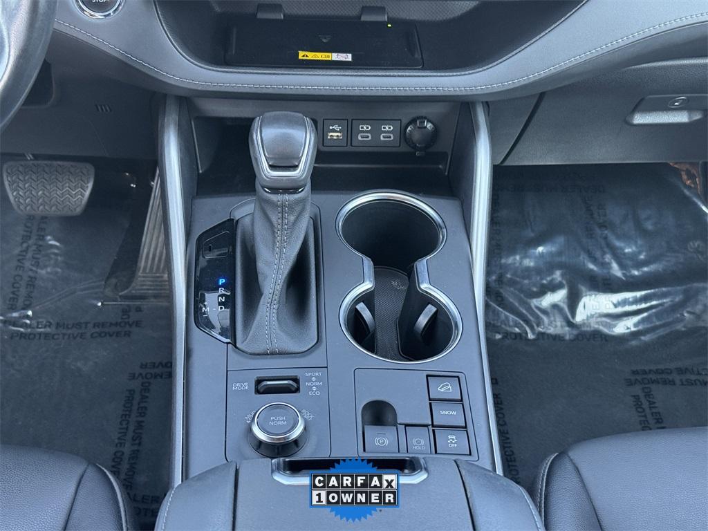 used 2023 Toyota Highlander car, priced at $41,495