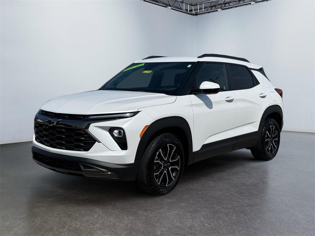 new 2025 Chevrolet TrailBlazer car, priced at $27,535