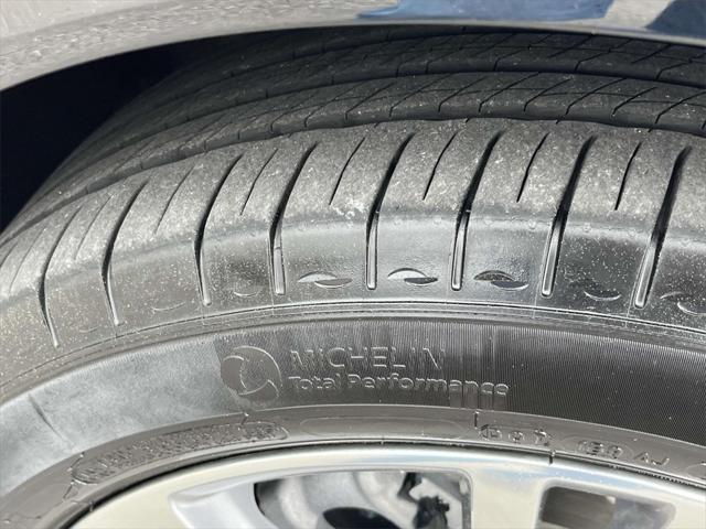 used 2024 Cadillac XT6 car, priced at $46,995
