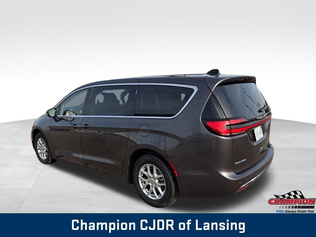 used 2023 Chrysler Pacifica car, priced at $26,981
