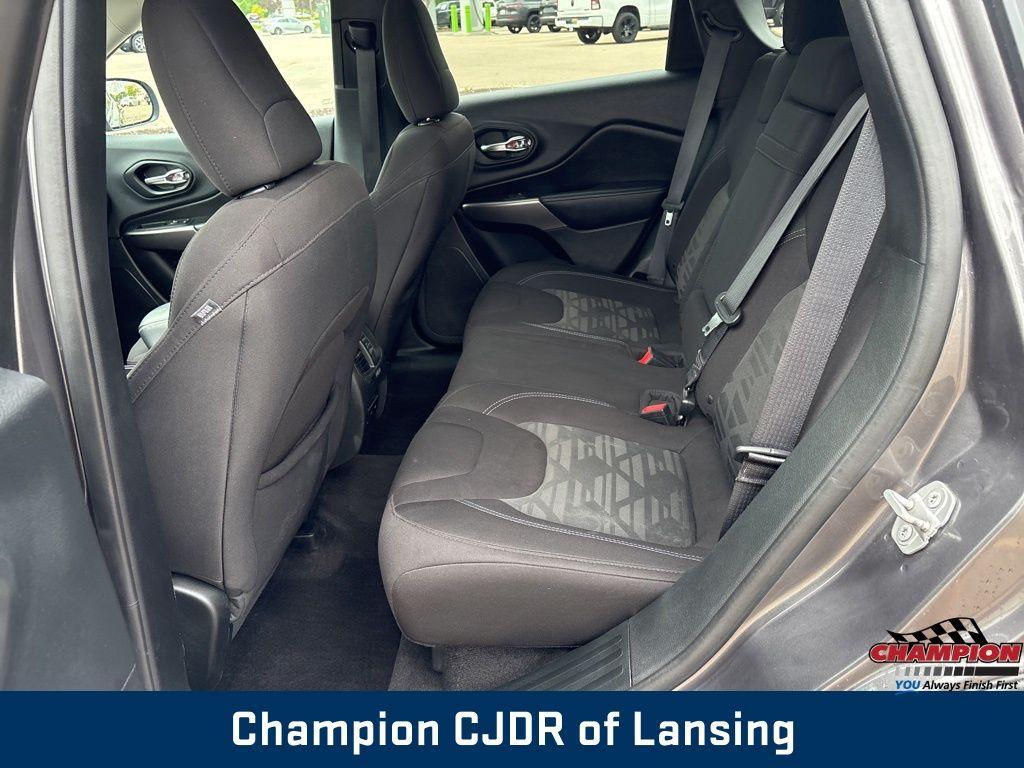 used 2019 Jeep Cherokee car, priced at $15,954
