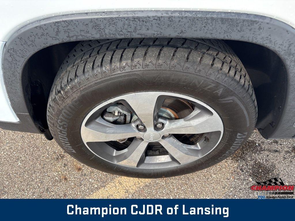 used 2019 Jeep Cherokee car, priced at $17,754