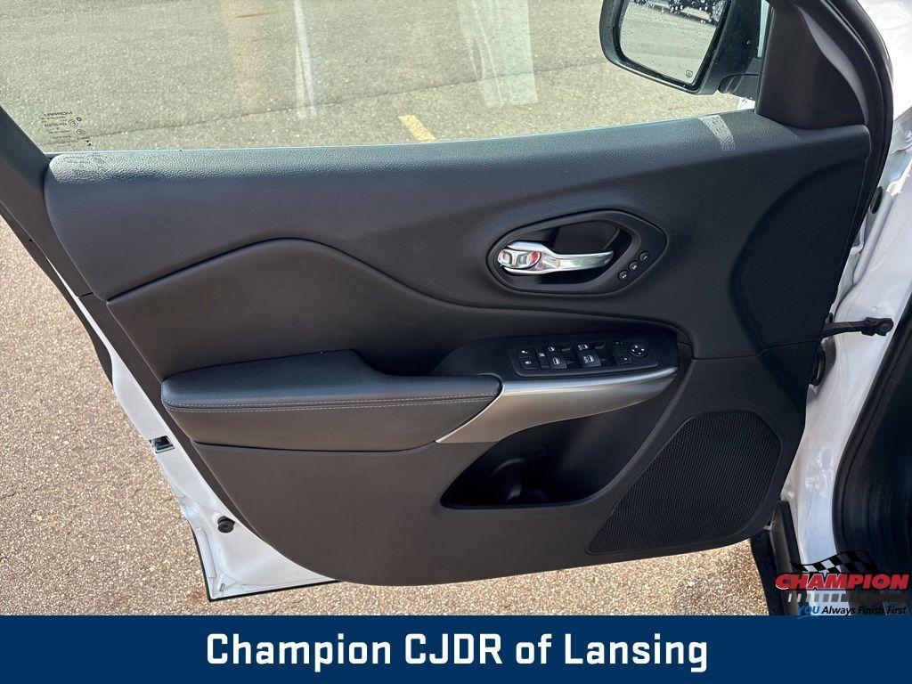used 2019 Jeep Cherokee car, priced at $17,754