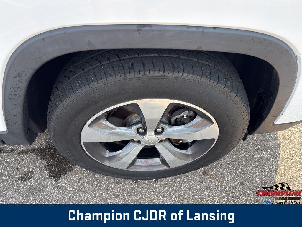 used 2019 Jeep Cherokee car, priced at $17,754