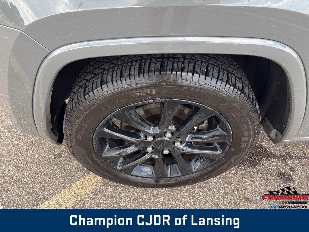 used 2021 Jeep Grand Cherokee car, priced at $19,734