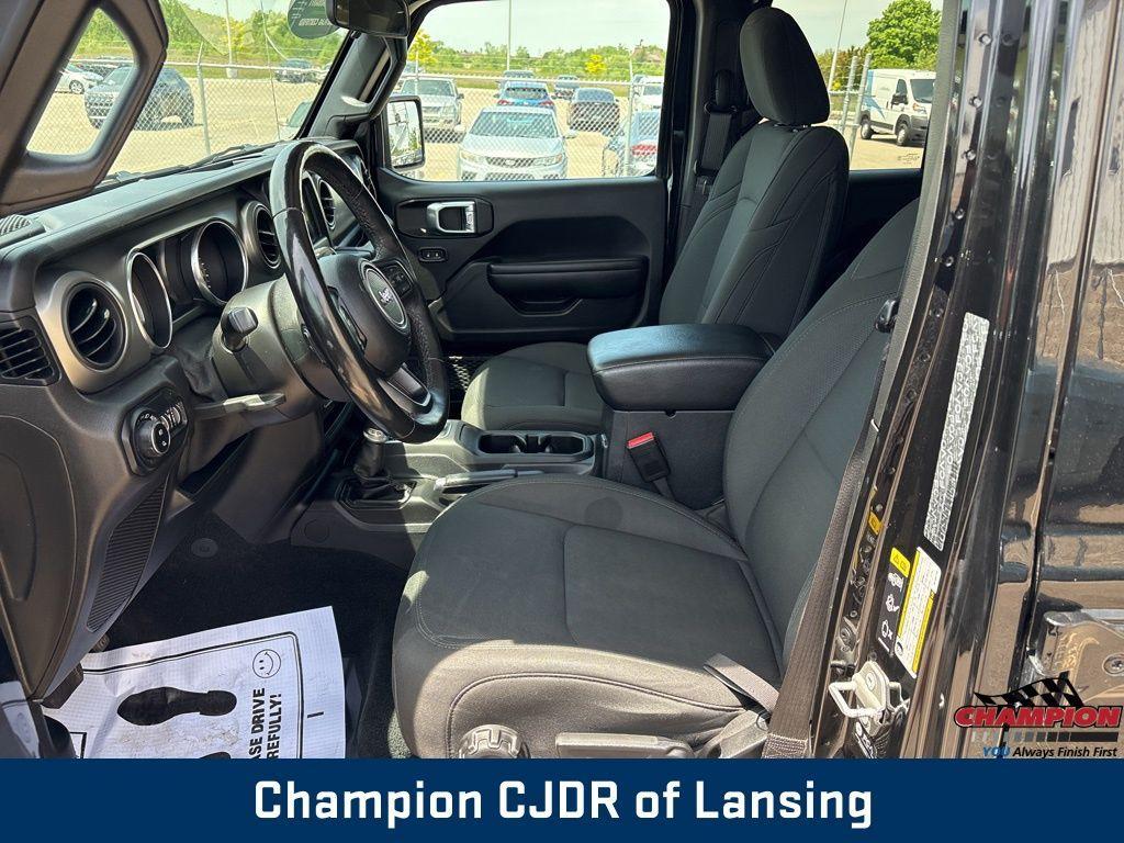 used 2021 Jeep Gladiator car, priced at $32,354