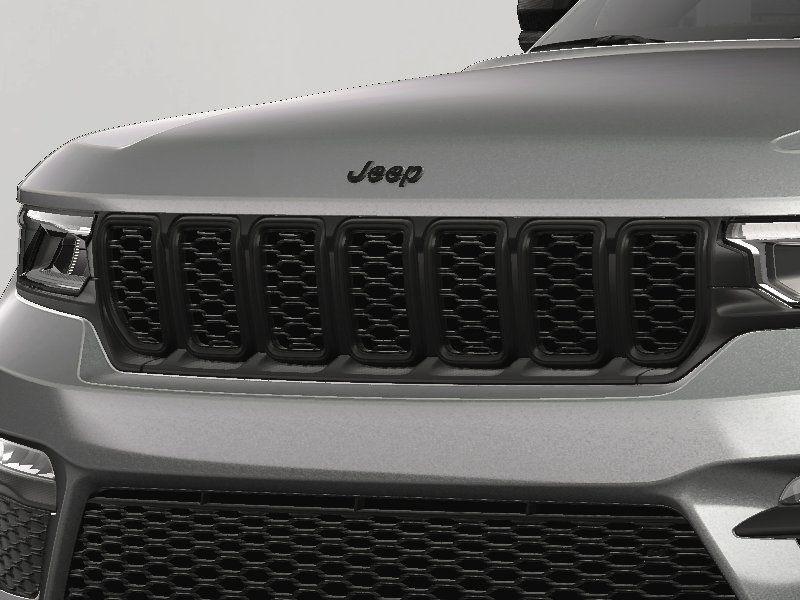 new 2025 Jeep Grand Cherokee car, priced at $47,686