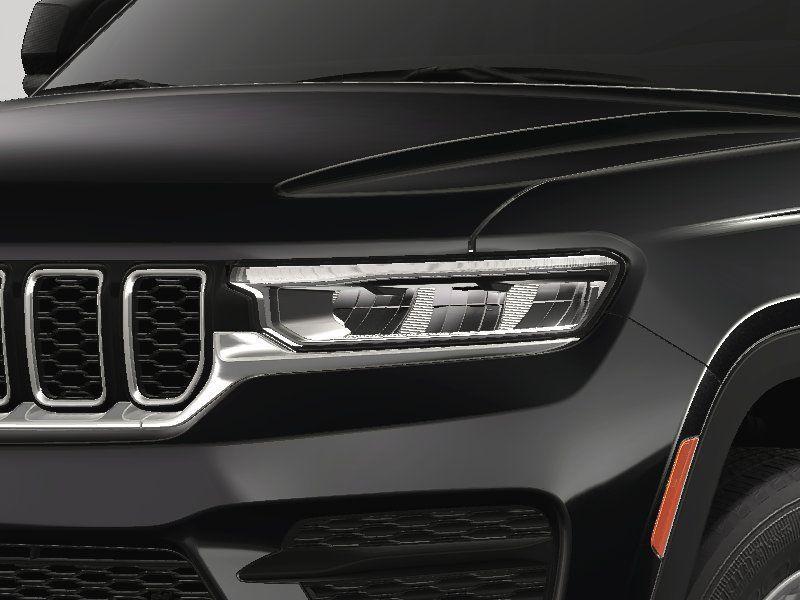 new 2025 Jeep Grand Cherokee car, priced at $41,127