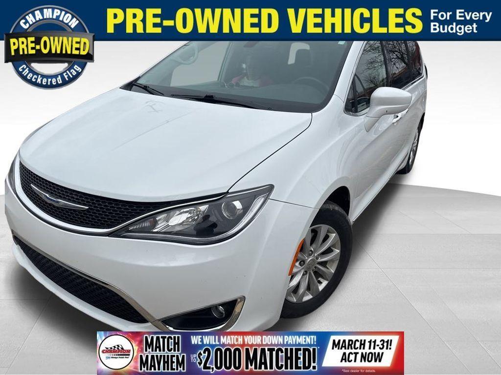 used 2018 Chrysler Pacifica car, priced at $11,748