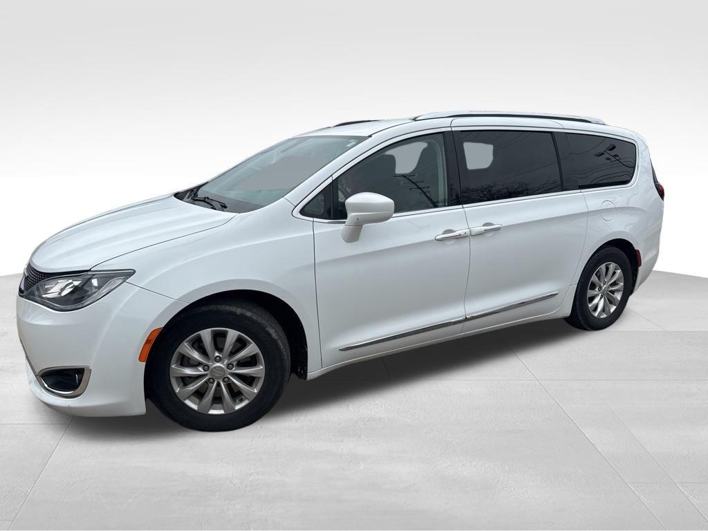 used 2018 Chrysler Pacifica car, priced at $11,748