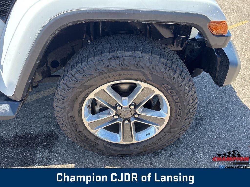used 2021 Jeep Wrangler Unlimited car, priced at $27,954