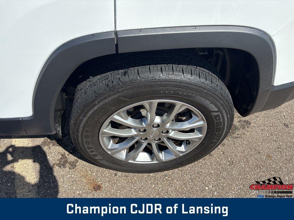 used 2022 Jeep Cherokee car, priced at $26,734