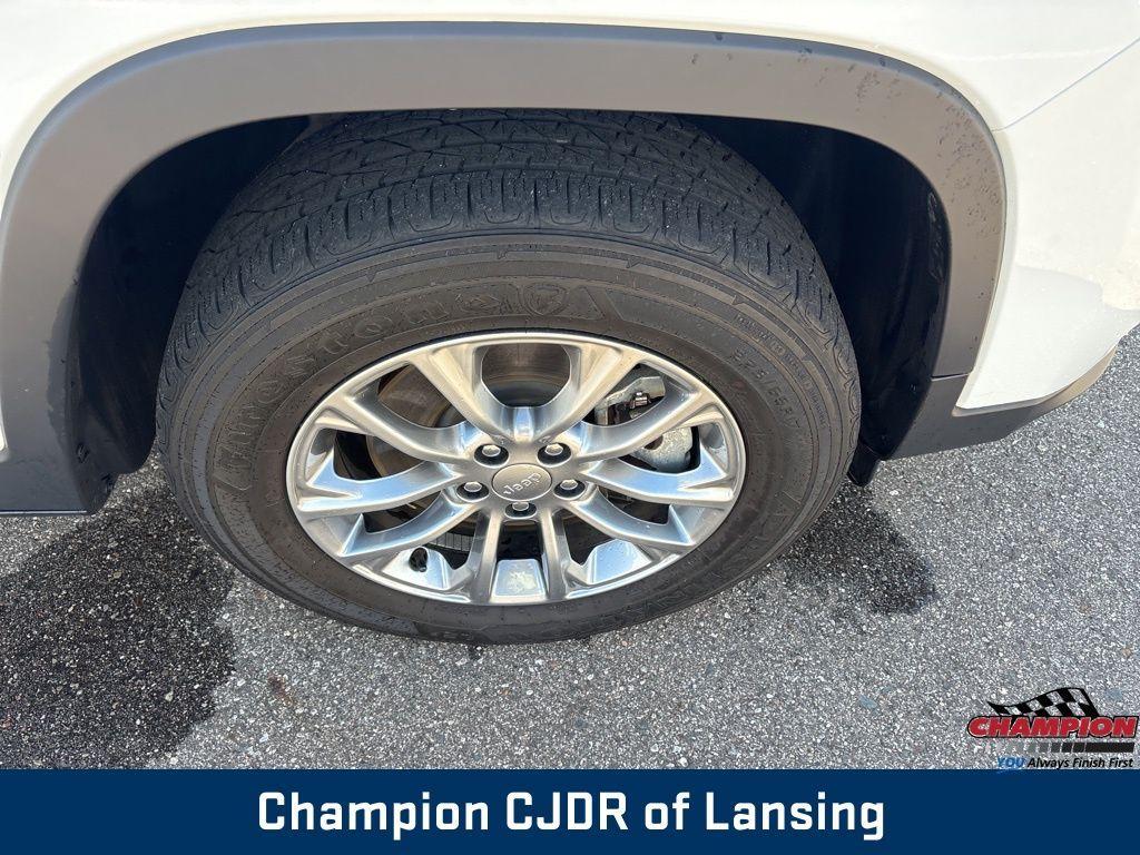 used 2022 Jeep Cherokee car, priced at $26,734