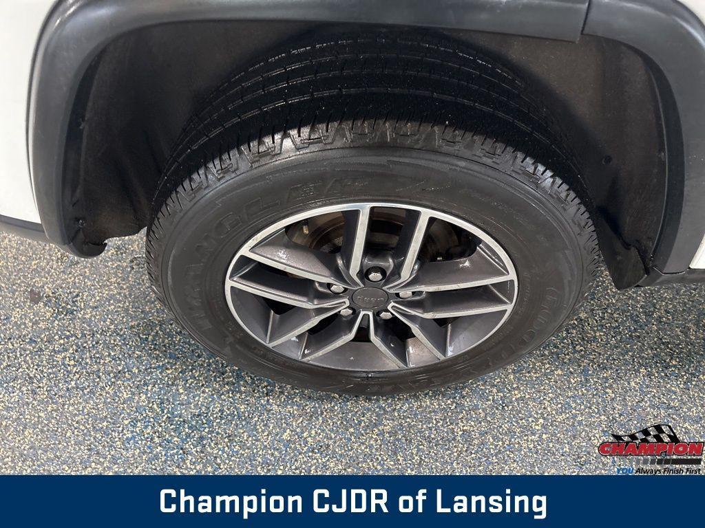 used 2020 Jeep Grand Cherokee car, priced at $19,522