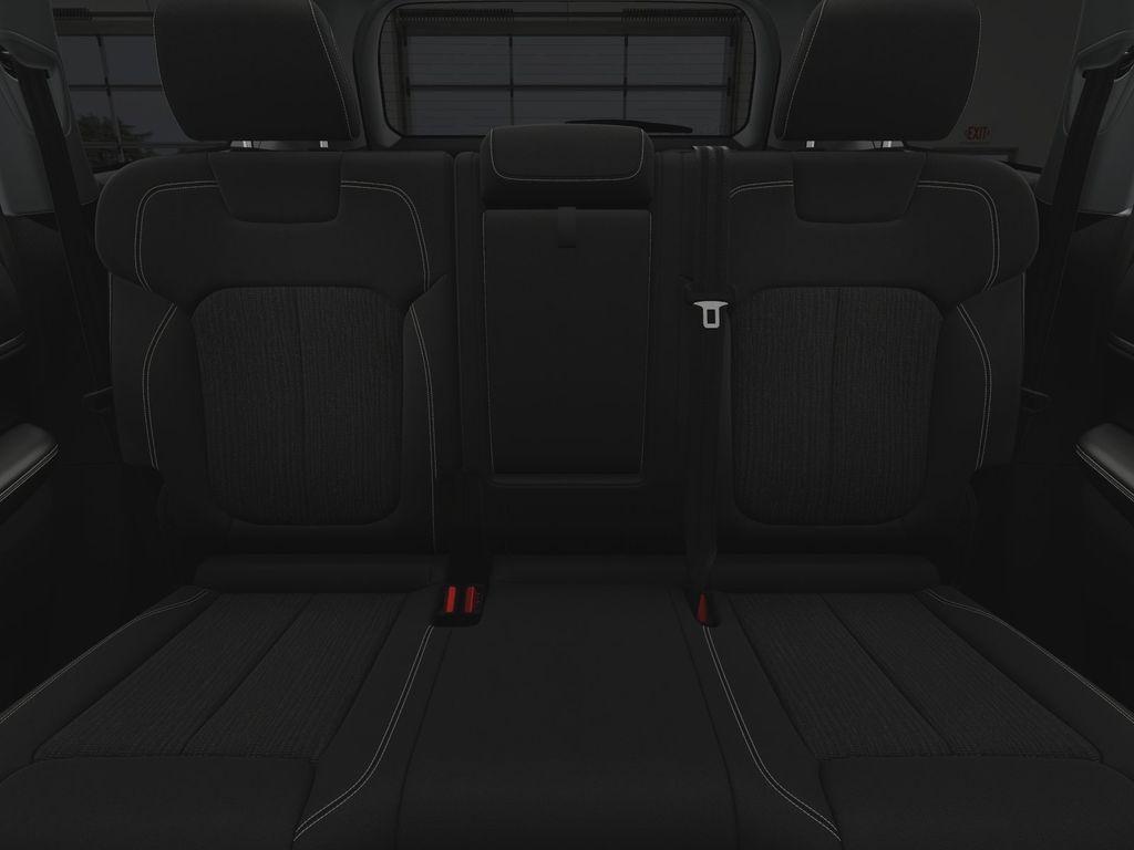 new 2025 Jeep Grand Cherokee car, priced at $39,092