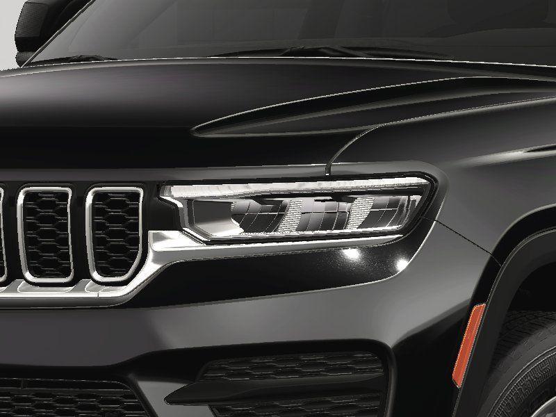 new 2025 Jeep Grand Cherokee car, priced at $39,092