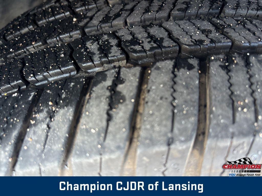 used 2021 Jeep Grand Cherokee car, priced at $23,954