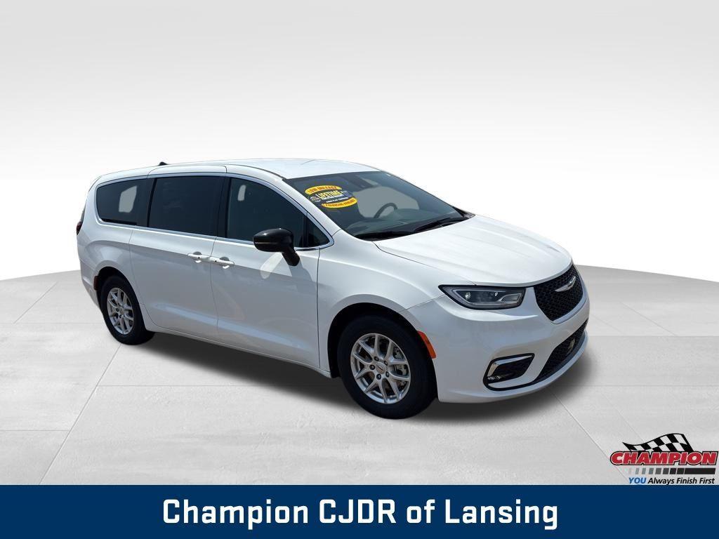 used 2025 Chrysler Pacifica car, priced at $37,954