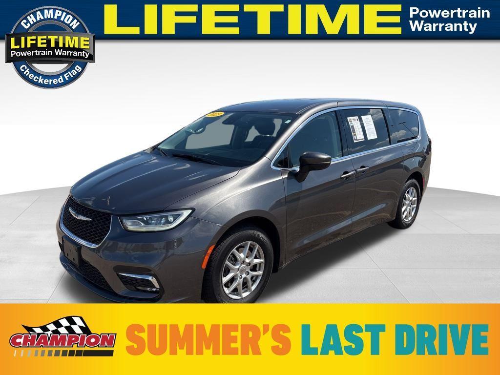 used 2023 Chrysler Pacifica car, priced at $25,954
