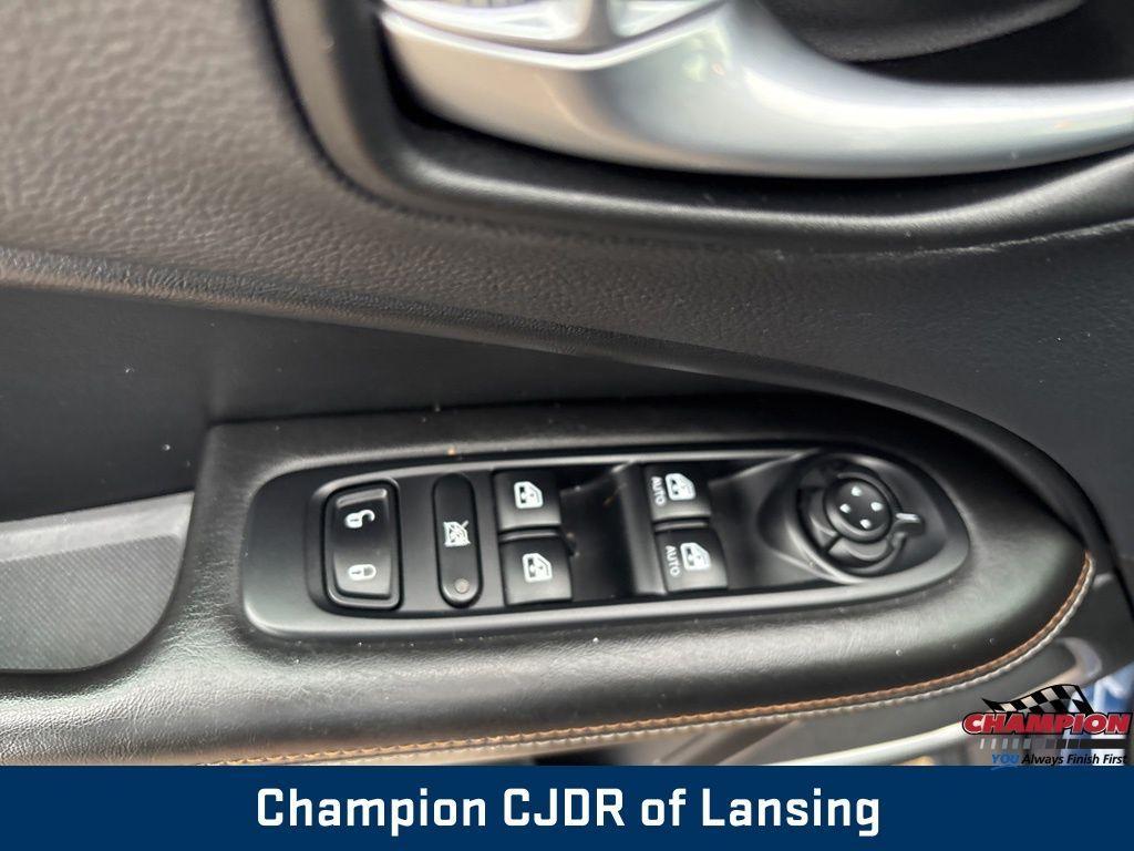 used 2018 Jeep Compass car, priced at $14,324