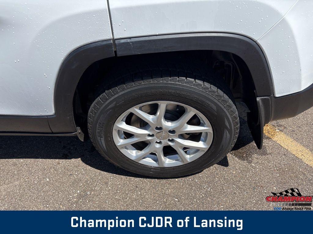 used 2016 Jeep Cherokee car, priced at $11,954