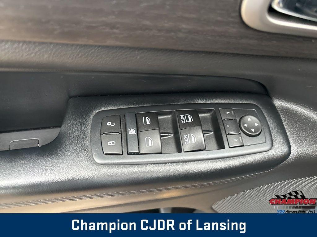 used 2017 Jeep Grand Cherokee car, priced at $15,124