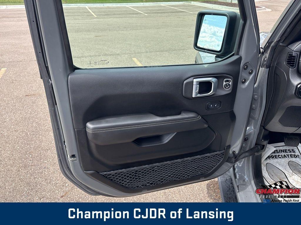 used 2021 Jeep Wrangler Unlimited car, priced at $32,734
