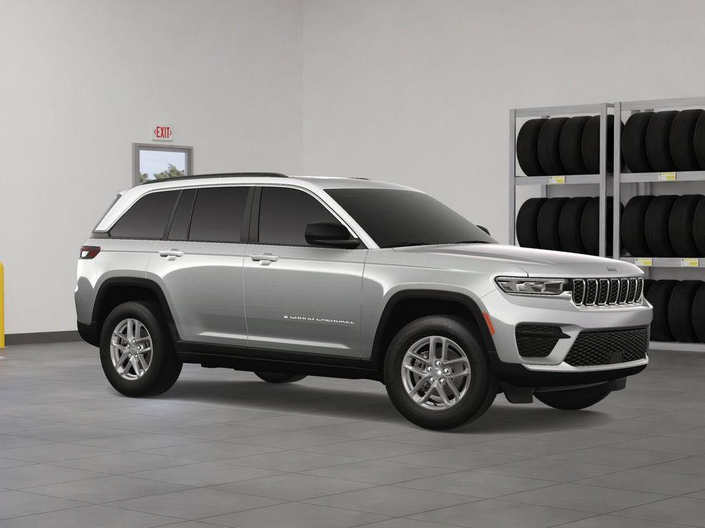 new 2025 Jeep Grand Cherokee car, priced at $38,127