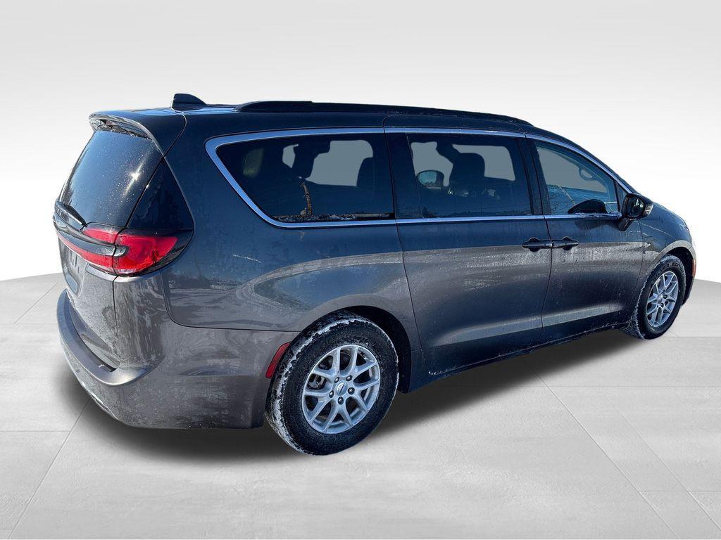 used 2022 Chrysler Pacifica car, priced at $19,893