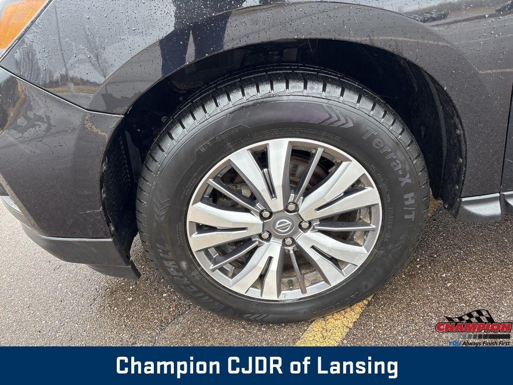 used 2020 Nissan Pathfinder car, priced at $15,899
