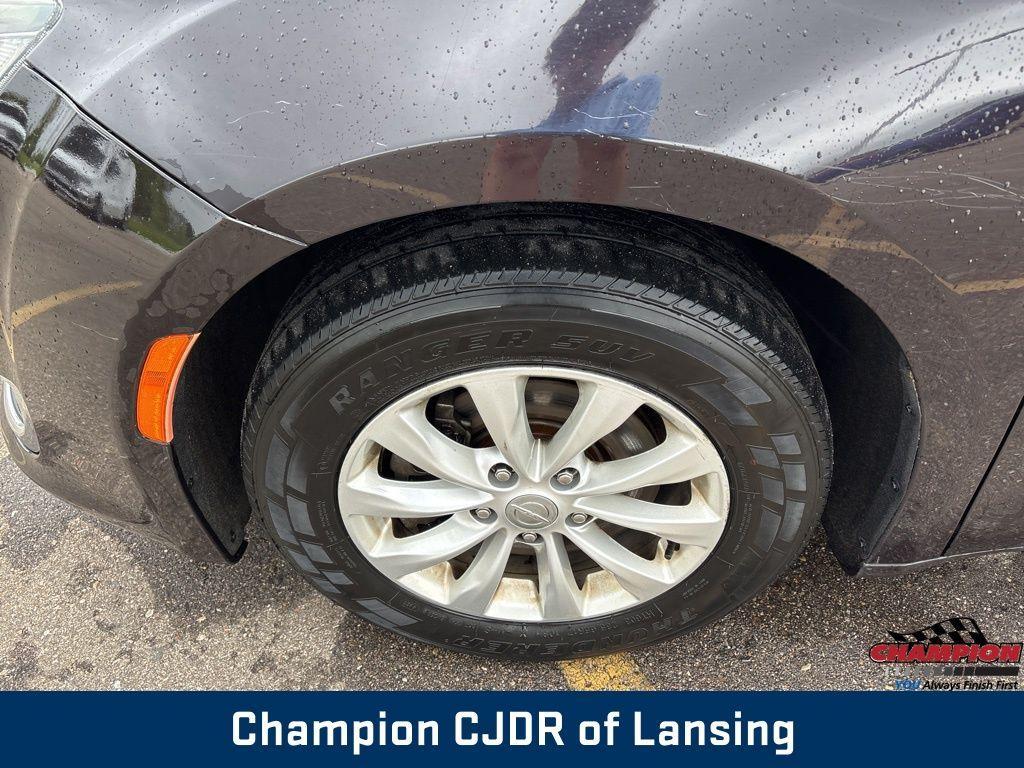 used 2019 Chrysler Pacifica car, priced at $19,676