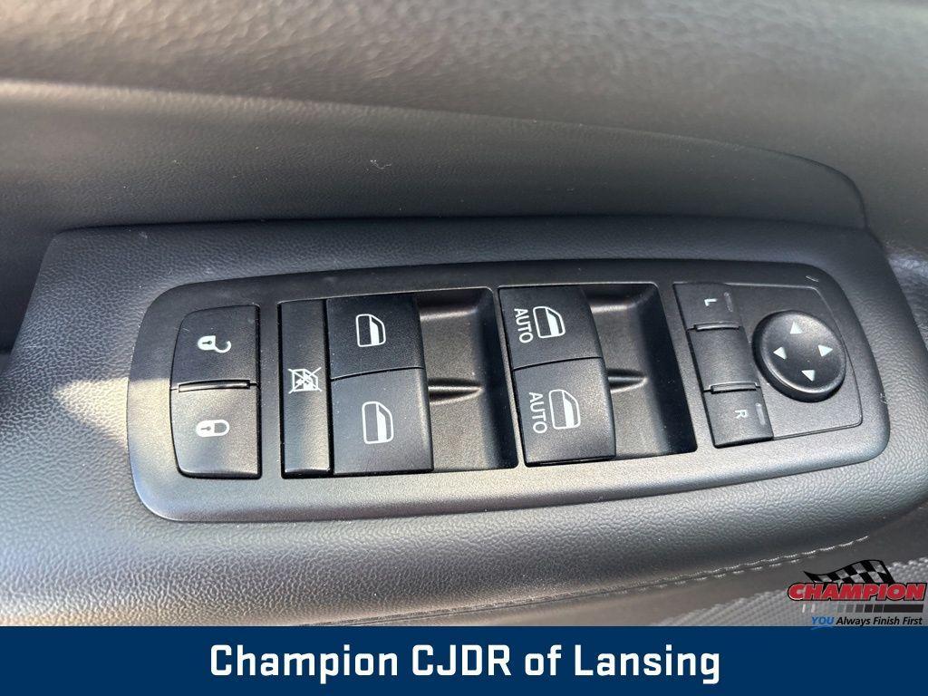 used 2019 Jeep Grand Cherokee car, priced at $21,954