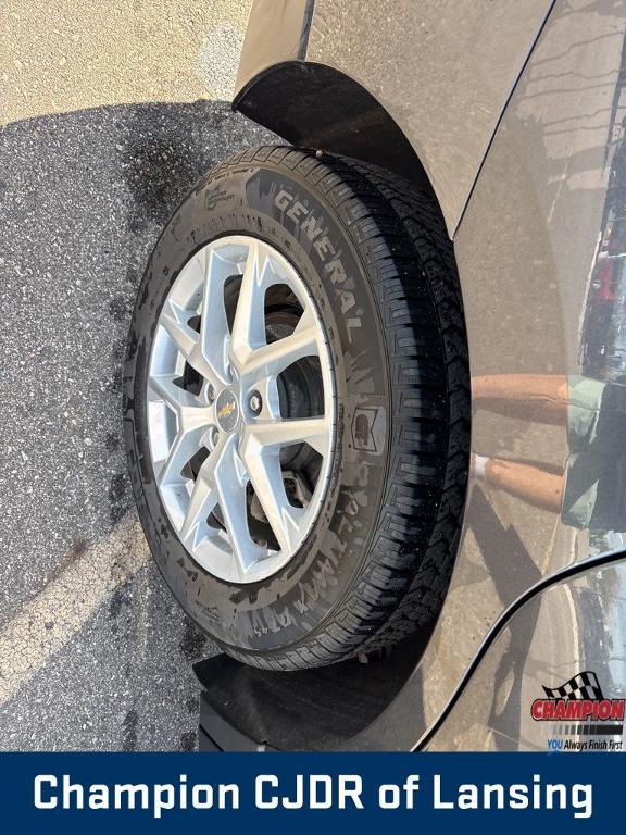 used 2022 Chevrolet Equinox car, priced at $23,954