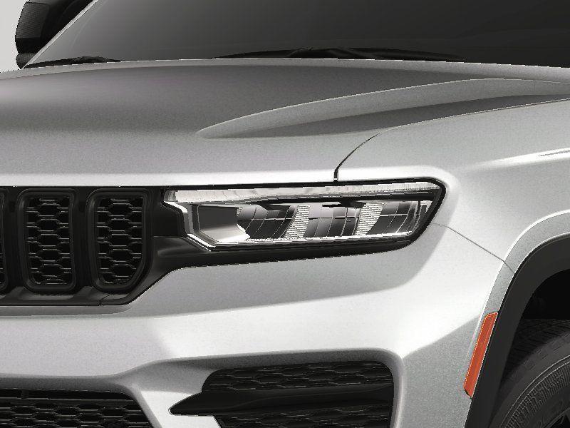 new 2025 Jeep Grand Cherokee car, priced at $43,315