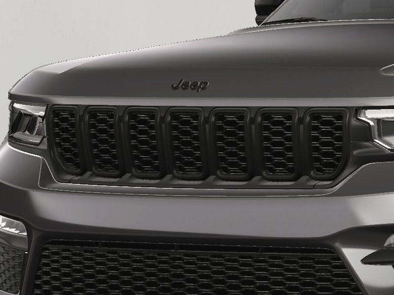 new 2025 Jeep Grand Cherokee car, priced at $45,536