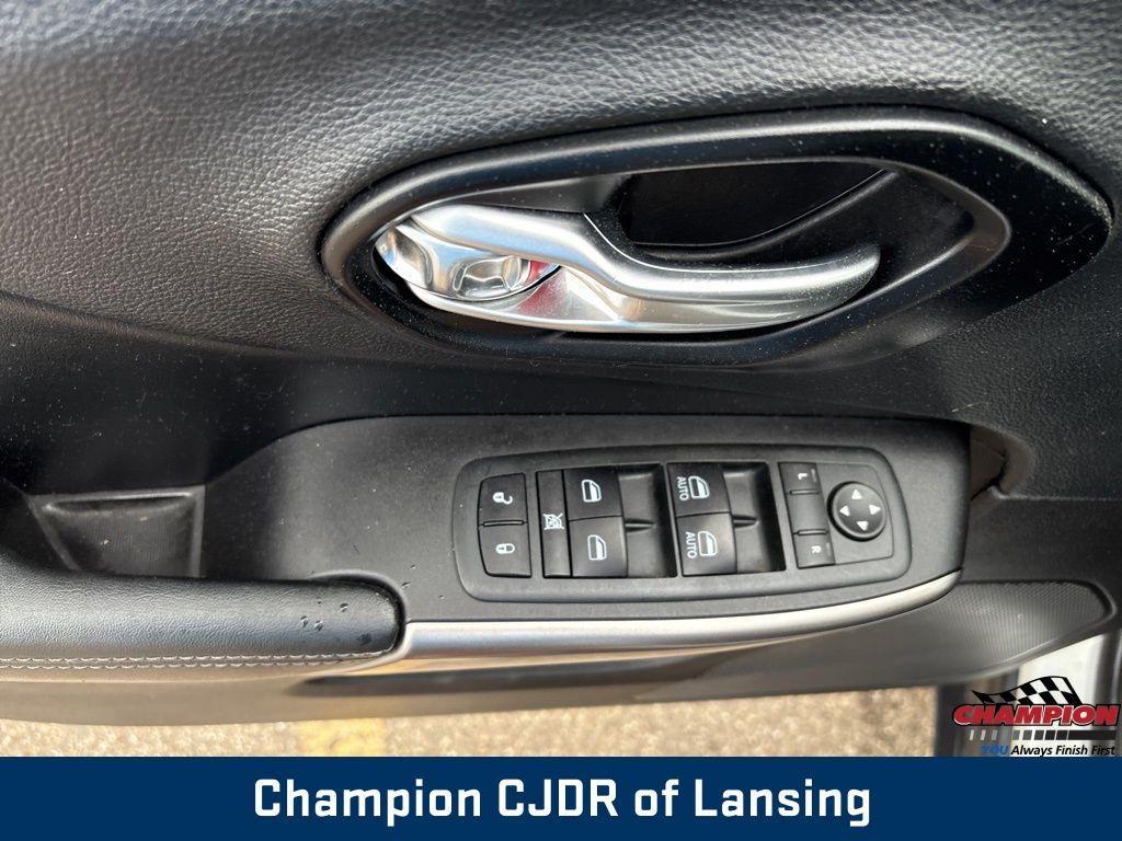 used 2021 Jeep Cherokee car, priced at $17,554