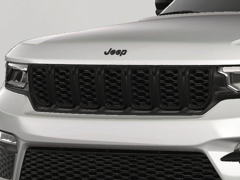 new 2025 Jeep Grand Cherokee car, priced at $48,695