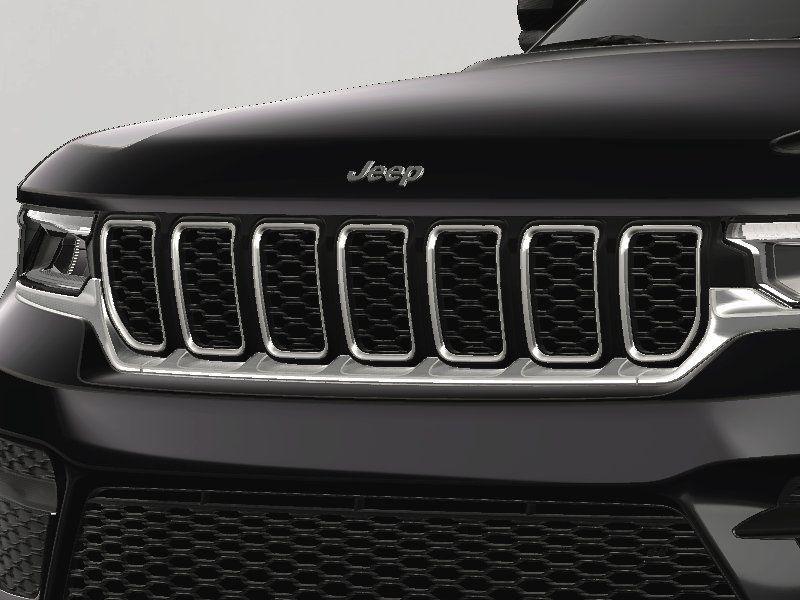 new 2025 Jeep Grand Cherokee car, priced at $41,128