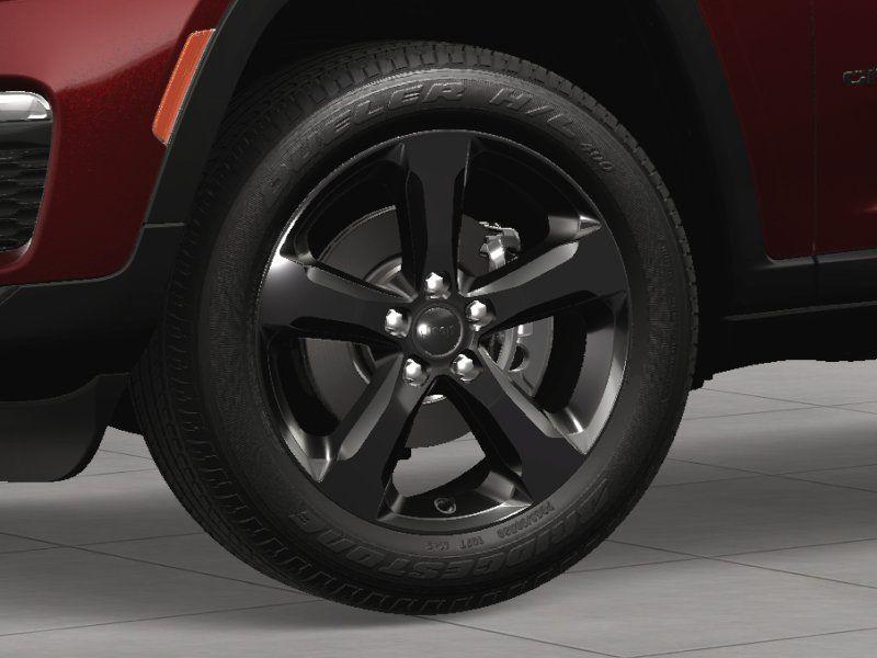 new 2025 Jeep Grand Cherokee car, priced at $49,204