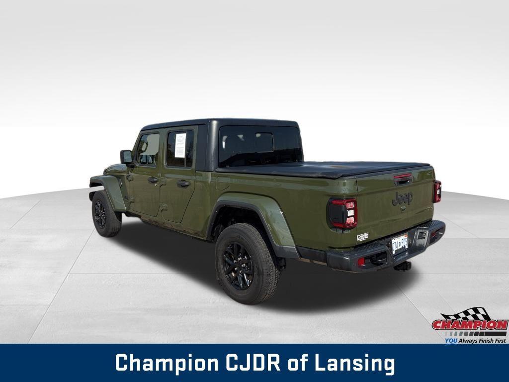 used 2022 Jeep Gladiator car, priced at $33,324