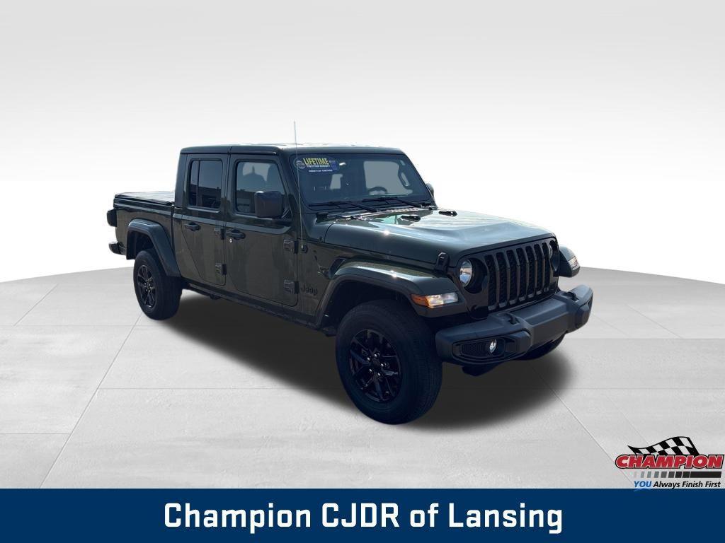 used 2022 Jeep Gladiator car, priced at $33,324