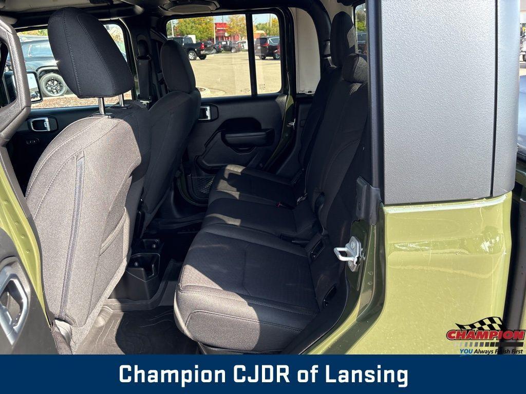 used 2022 Jeep Gladiator car, priced at $33,324