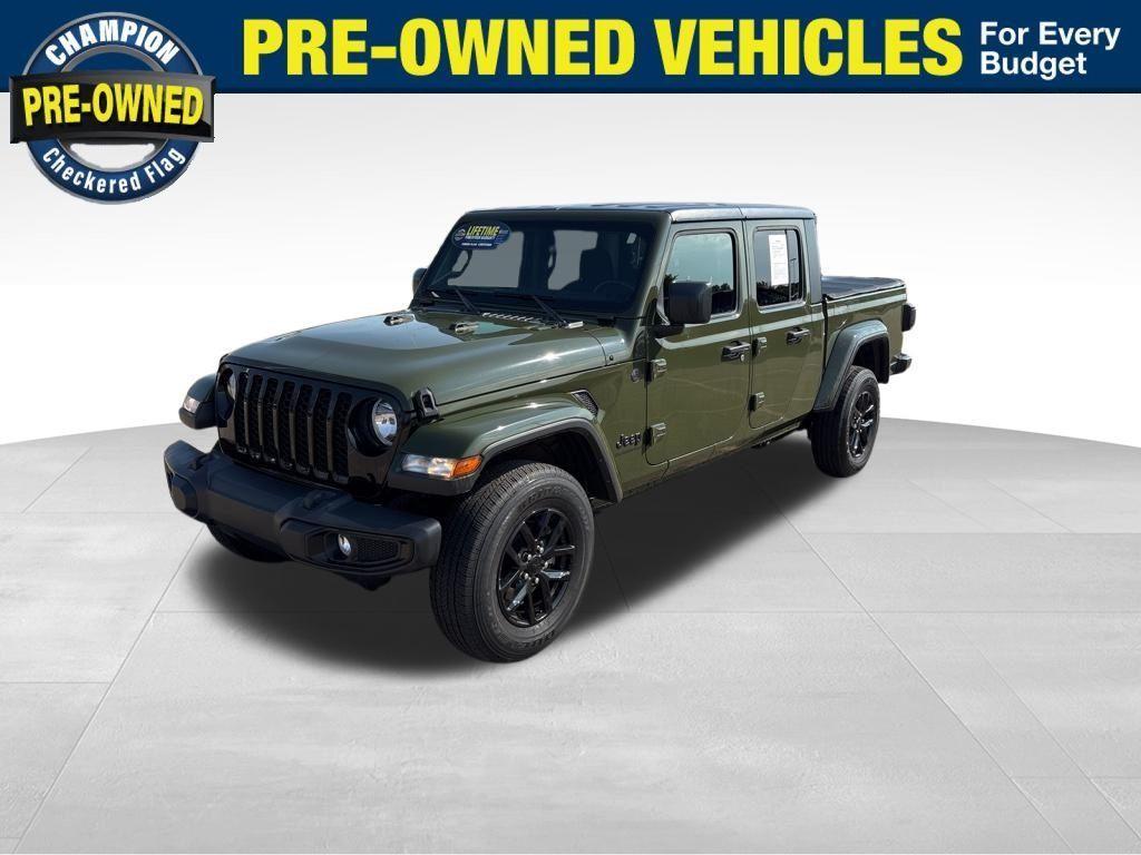 used 2022 Jeep Gladiator car, priced at $33,324