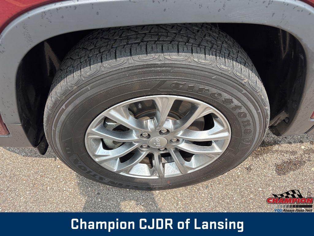 used 2021 Jeep Cherokee car, priced at $23,954