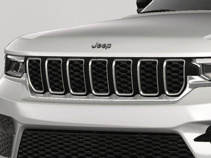 new 2025 Jeep Grand Cherokee car, priced at $39,977