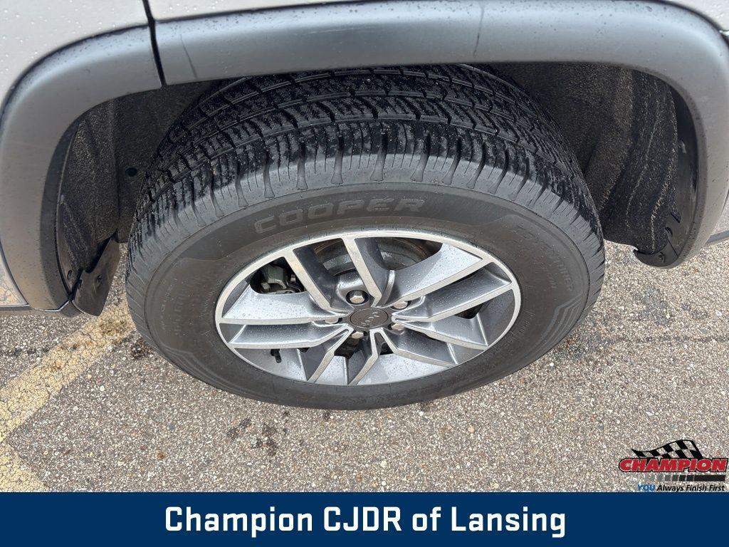 used 2020 Jeep Grand Cherokee car, priced at $22,167