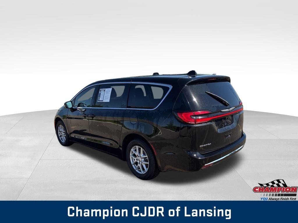 used 2025 Chrysler Pacifica car, priced at $36,981